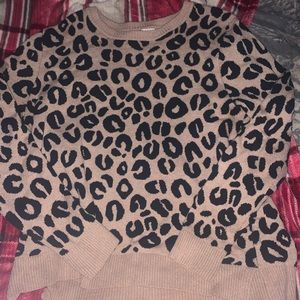 Leopard Sweater 🌻 2/$15